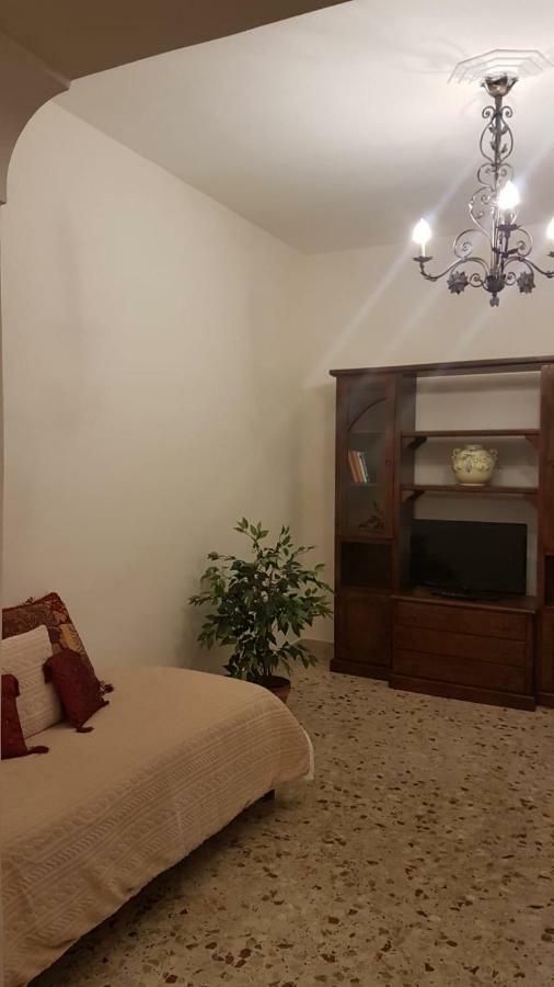 Lidia'S HomeCanicattì エクステリア 写真